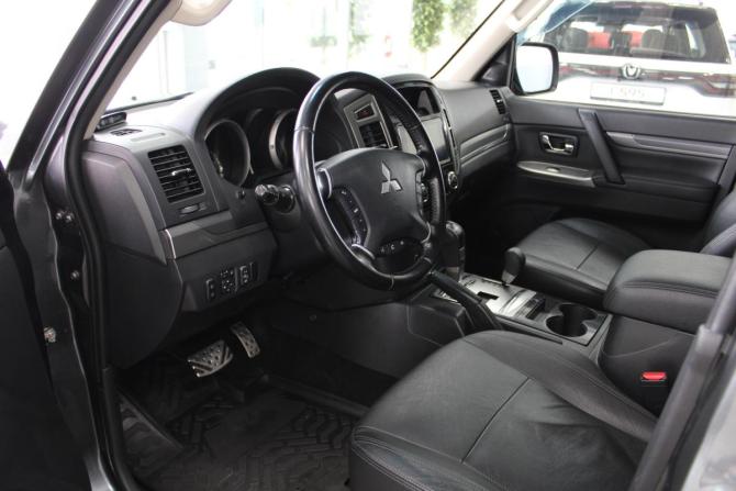 Mitsubishi Pajero IV Рестайлинг 2 с пробегом 2019 года, цена 3 390 000 рублей, 160195 км, внедорожник, Автокод Объявления