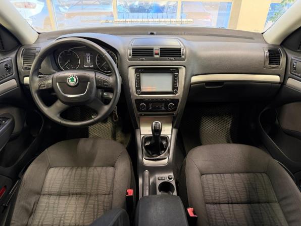 Skoda Octavia II (A5) Рестайлинг с пробегом 2012 года, цена 940 000 рублей, 209000 км, универсал, Автокод Объявления