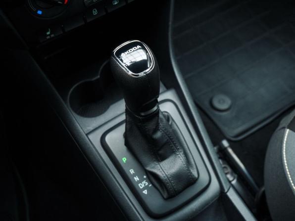 Skoda Rapid I Рестайлинг с пробегом 2019 года, цена 1 359 000 рублей, 141446 км, лифтбек, Автокод Объявления