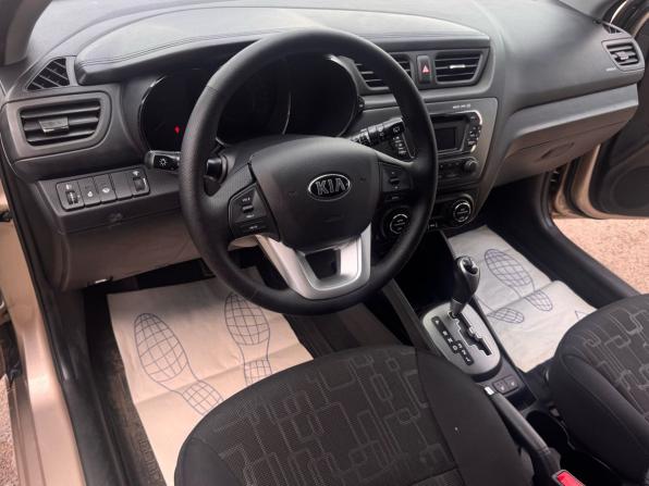 Kia Rio III с пробегом 2013 года, цена 940 000 рублей, 97340 км, хэтчбек, Автокод Объявления