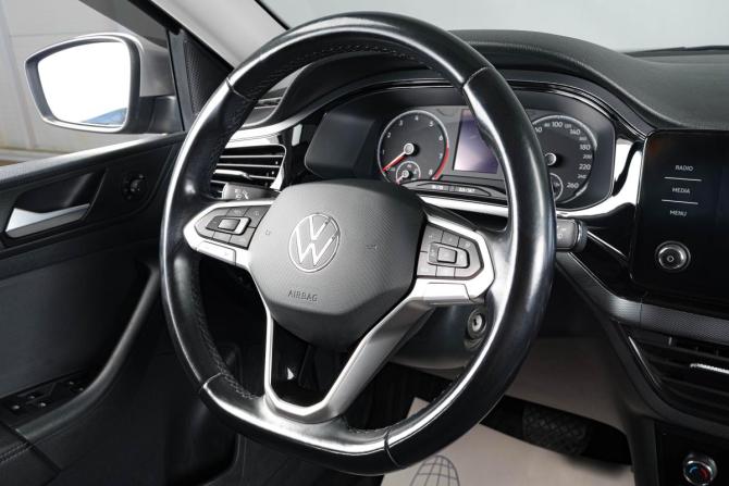 Volkswagen Polo VI с пробегом 2022 года, цена 1 679 000 рублей, 137000 км, лифтбек, Автокод Объявления