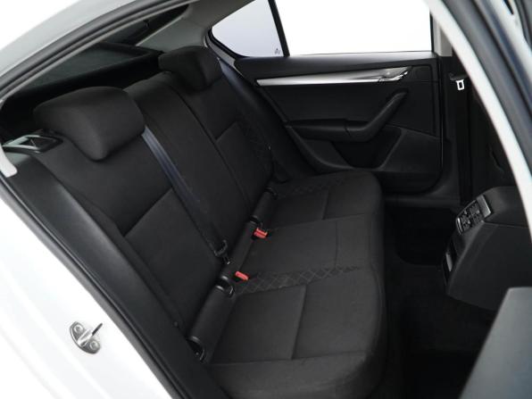 Skoda Octavia III (A7) Рестайлинг с пробегом 2019 года, цена 1 257 077 рублей, 215118 км, лифтбек, Автокод Объявления