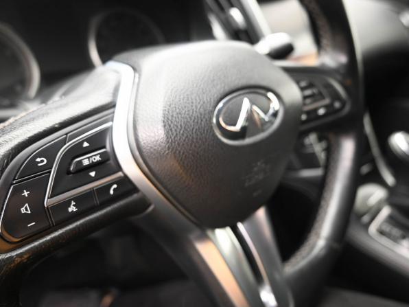Infiniti Q50 I Рестайлинг с пробегом 2017 года, цена 2 349 900 рублей, 102194 км, седан, Автокод Объявления