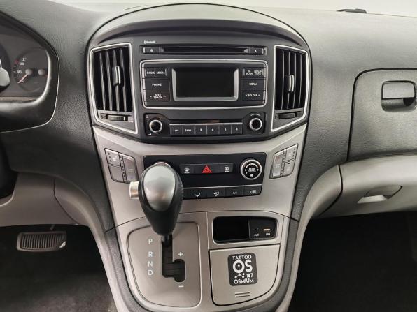Hyundai H-1 II Рестайлинг 2 с пробегом 2021 года, цена 3 299 000 рублей, 171288 км, минивэн, Автокод Объявления