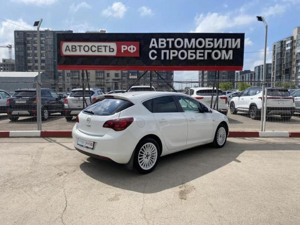 Opel Astra J с пробегом 2010 года, цена 688 750 рублей, 133340 км, хэтчбек, Автокод Объявления