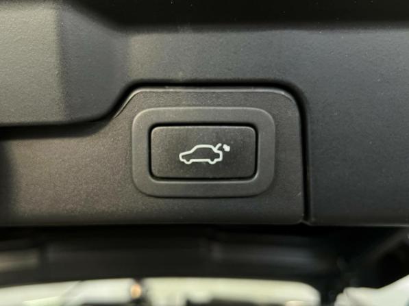 Land Rover Range Rover Evoque I Рестайлинг с пробегом 2017 года, цена 2 800 000 рублей, 94050 км, внедорожник, Автокод Объявления