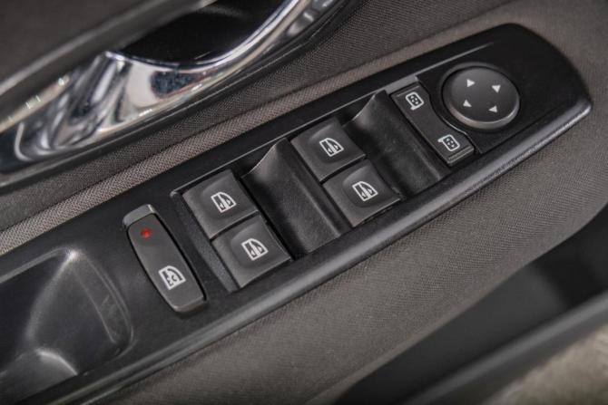Renault Fluence I с пробегом 2012 года, цена 869 000 рублей, 116500 км, седан, Автокод Объявления