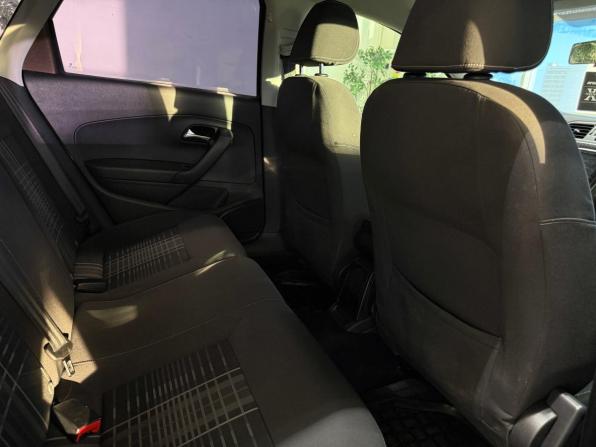 Volkswagen Polo V с пробегом 2015 года, цена 925 000 рублей, 174295 км, седан, Автокод Объявления