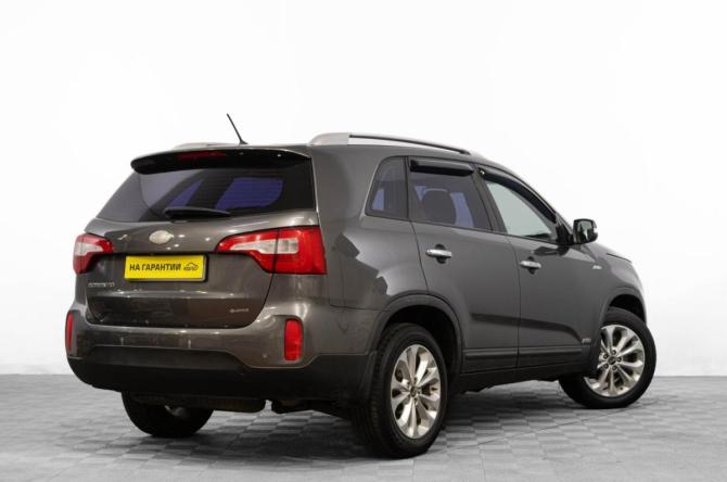 Kia Sorento II Рестайлинг с пробегом 2013 года, цена 1 559 000 рублей, 289000 км, внедорожник, Автокод Объявления