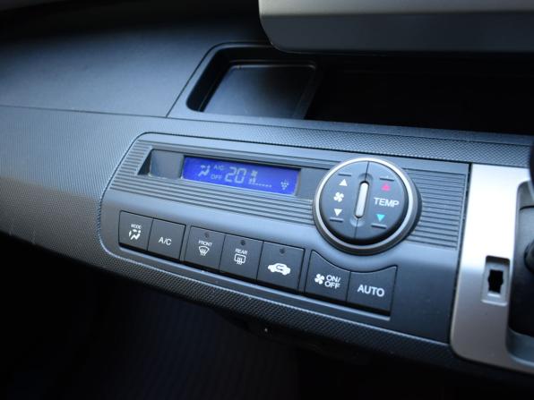 Honda Freed I Рестайлинг 2 с пробегом 2014 года, цена 985 000 рублей, 174605 км, компактвэн, Автокод Объявления