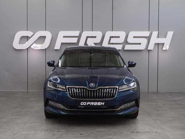 Skoda Superb III Рестайлинг с пробегом 2019 года, цена 2 406 000 рублей, 144397 км, лифтбек, Автокод Объявления