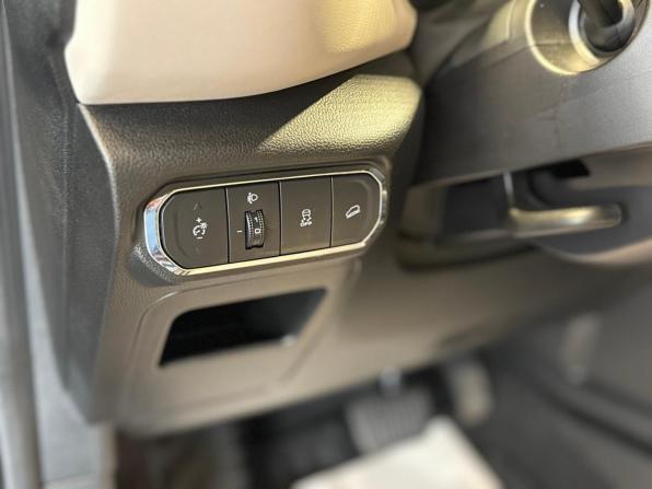 Haval Jolion I Рестайлинг с пробегом 2025 года, цена 2 395 000 рублей, 3684 км, внедорожник, Автокод Объявления