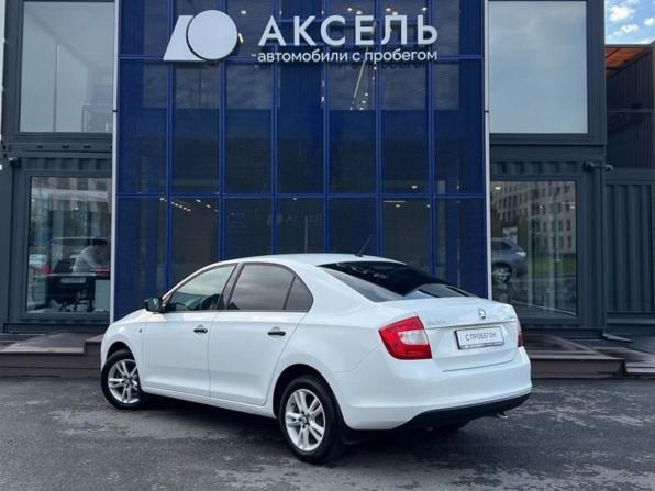 Skoda Rapid I с пробегом 2016 года, цена 1 025 000 рублей, 120000 км, лифтбек, Автокод Объявления