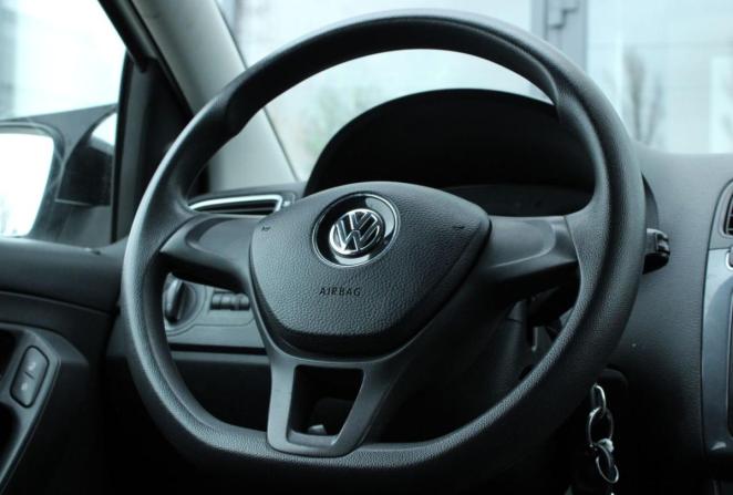 Volkswagen Polo V Рестайлинг с пробегом 2017 года, цена 970 000 рублей, 169629 км, седан, Автокод Объявления