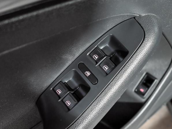 Volkswagen Jetta VI с пробегом 2013 года, цена 900 000 рублей, 251159 км, седан, Автокод Объявления