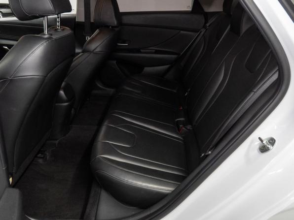 Hyundai Avante VII с пробегом 2021 года, цена 1 999 000 рублей, 135449 км, седан, Автокод Объявления