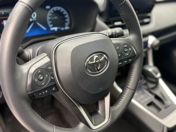 Toyota RAV4 V (XA50) с пробегом 2023 года, цена 4 135 000 рублей, 8553 км, внедорожник, Автокод Объявления