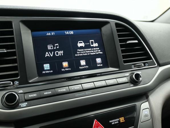 Hyundai Elantra VI (AD) с пробегом 2017 года, цена 1 269 900 рублей, 94157 км, седан, Автокод Объявления