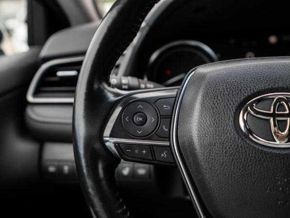Toyota Camry VIII (XV70) Рестайлинг с пробегом 2021 года, цена 3 750 000 рублей, 55980 км, седан, Автокод Объявления