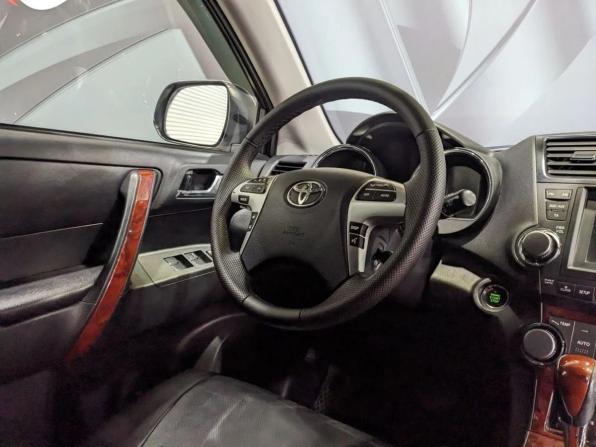 Toyota Highlander II (XU40) Рестайлинг с пробегом 2012 года, цена 1 945 000 рублей, 247036 км, внедорожник, Автокод Объявления
