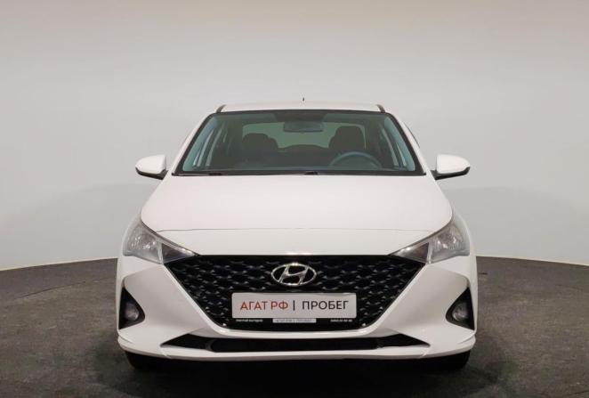 Hyundai Solaris II Рестайлинг с пробегом 2022 года, цена 1 680 000 рублей, 126054 км, седан, Автокод Объявления