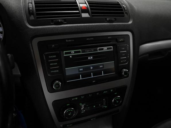 Skoda Octavia II (A5) Рестайлинг с пробегом 2012 года, цена 830 000 рублей, 274905 км, лифтбек, Автокод Объявления