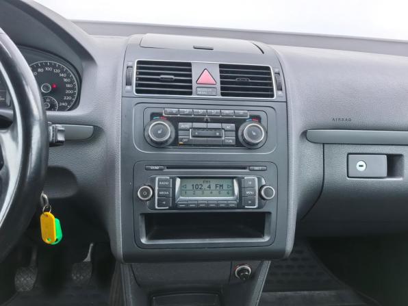 Volkswagen Touran I Рестайлинг 2 с пробегом 2010 года, цена 800 000 рублей, 158000 км, компактвэн, Автокод Объявления