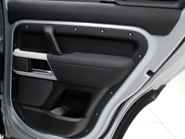 Land Rover Defender II с пробегом 2020 года, цена 4 420 000 рублей, 92320 км, внедорожник, Автокод Объявления