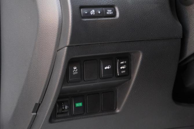 Nissan X-Trail III с пробегом 2017 года, цена 1 799 000 рублей, 175000 км, внедорожник, Автокод Объявления