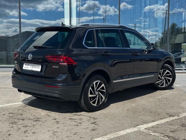 Volkswagen Tiguan II с пробегом 2018 года, цена 2 499 000 рублей, 151000 км, внедорожник, Автокод Объявления