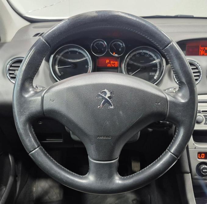Peugeot 308 I Рестайлинг Воронеж  - изображение 11