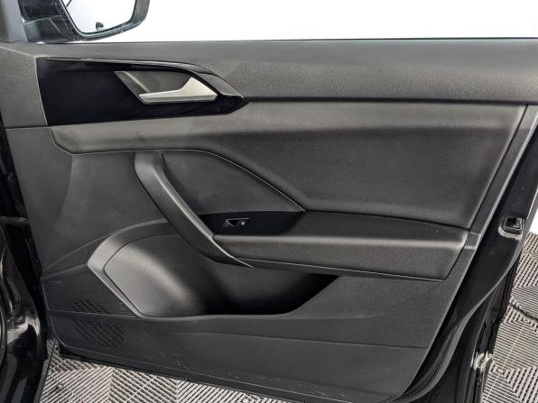 Volkswagen Taos I с пробегом 2022 года, цена 2 499 000 рублей, 59306 км, внедорожник, Автокод Объявления