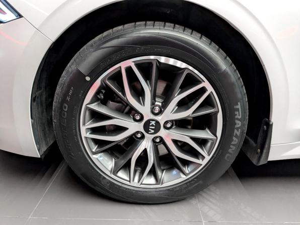 Kia K5 III с пробегом 2021 года, цена 2 690 000 рублей, 76223 км, седан, Автокод Объявления