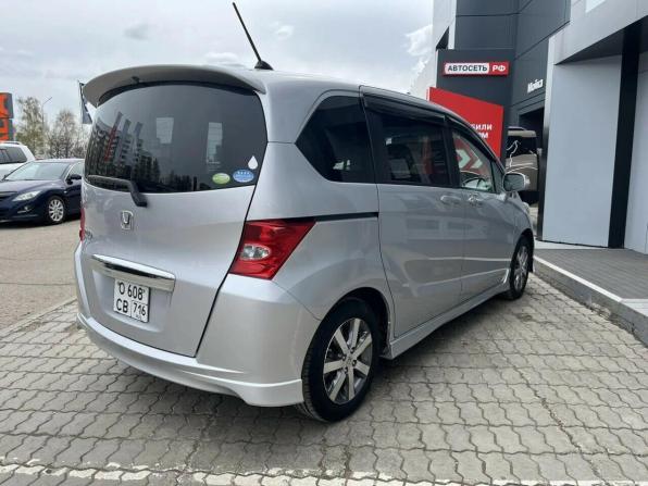 Honda Freed I с пробегом 2009 года, цена 1 014 000 рублей, 152686 км, компактвэн, Автокод Объявления
