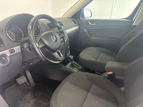 Skoda Yeti I Рестайлинг с пробегом 2015 года, цена 1 149 000 рублей, 226664 км, внедорожник, Автокод Объявления