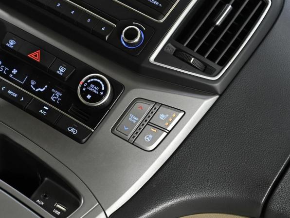 Hyundai H-1 II Рестайлинг 2 с пробегом 2019 года, цена 2 549 000 рублей, 115000 км, минивэн, Автокод Объявления