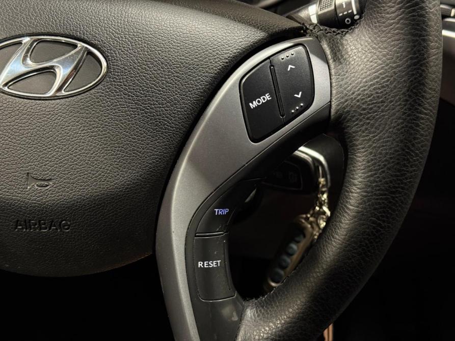 Hyundai Elantra V (MD) Рестайлинг Челябинск  - изображение 16