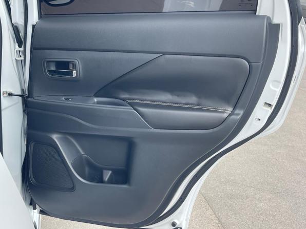 Mitsubishi Outlander III Рестайлинг 3 с пробегом 2022 года, цена 2 590 000 рублей, 45882 км, внедорожник, Автокод Объявления