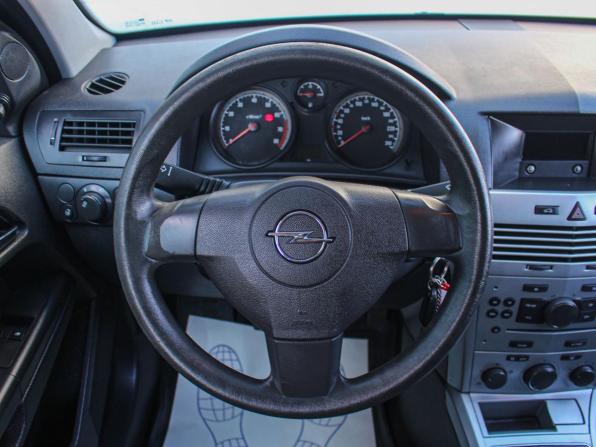 Opel Astra H Рестайлинг с пробегом 2009 года, цена 531 000 рублей, 177000 км, седан, Автокод Объявления