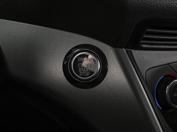 Ford Kuga II Рестайлинг с пробегом 2017 года, цена 1 430 000 рублей, 213509 км, внедорожник, Автокод Объявления
