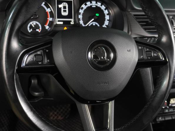Skoda Rapid I Рестайлинг с пробегом 2017 года, цена 1 449 000 рублей, 106562 км, лифтбек, Автокод Объявления