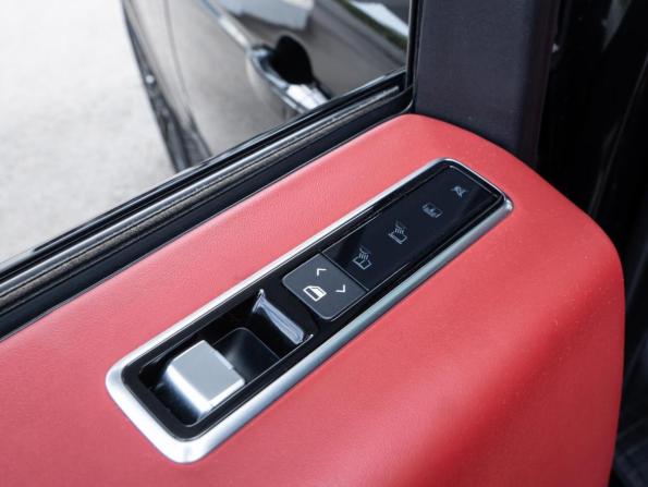 Land Rover Range Rover IV Рестайлинг с пробегом 2019 года, цена 9 250 000 рублей, 56397 км, внедорожник, Автокод Объявления