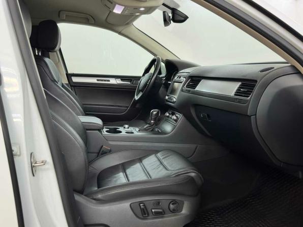 Volkswagen Touareg II Рестайлинг с пробегом 2016 года, цена 2 800 000 рублей, 139291 км, внедорожник, Автокод Объявления