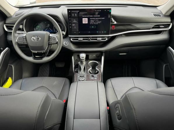 Toyota Highlander IV (XU70) с пробегом 2026 года, цена 5 349 000 рублей, 10 км, внедорожник, Автокод Объявления