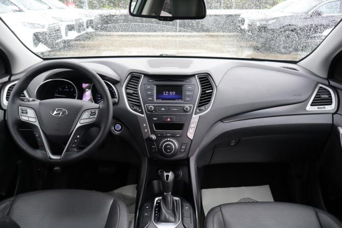 Hyundai Santa Fe III Рестайлинг с пробегом 2017 года, цена 1 799 000 рублей, 200000 км, внедорожник, Автокод Объявления