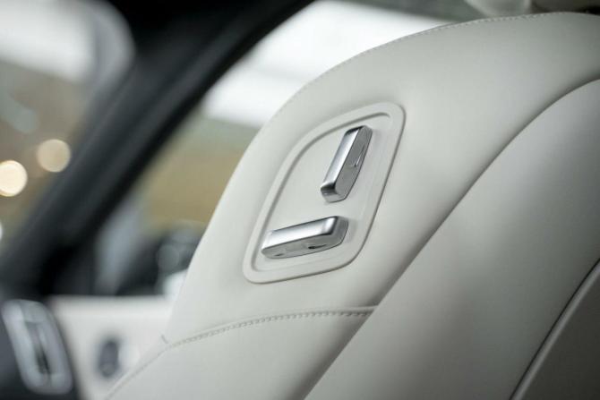 Новый Li Auto (Lixiang) L9 I Рестайлинг 2025 года, цена 12 290 000 рублей, внедорожник, Автокод Объявления