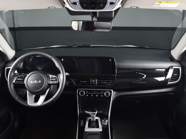 Kia Seltos I Рестайлинг с пробегом 2024 года, цена 2 475 995 рублей, 5006 км, внедорожник, Автокод Объявления