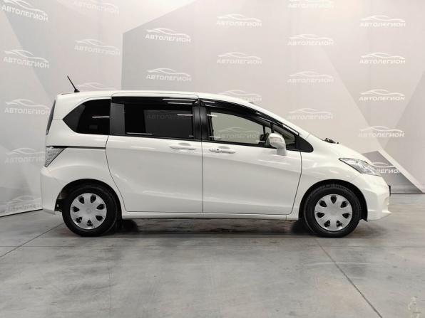 Honda Freed I Рестайлинг с пробегом 2013 года, цена 1 150 000 рублей, 170704 км, компактвэн, Автокод Объявления