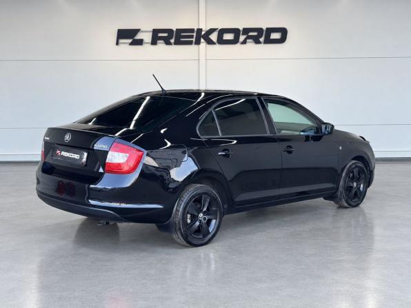 Skoda Rapid I с пробегом 2014 года, цена 1 299 000 рублей, 98600 км, лифтбек, Автокод Объявления