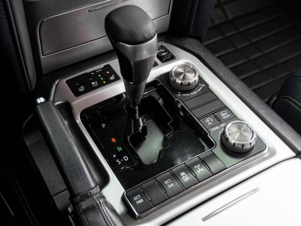 Toyota Land Cruiser 200 Series Рестайлинг 2 с пробегом 2019 года, цена 6 899 000 рублей, 141256 км, внедорожник, Автокод Объявления